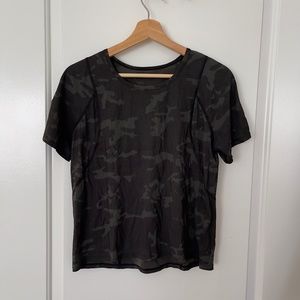 Lululemon workout t-shirt